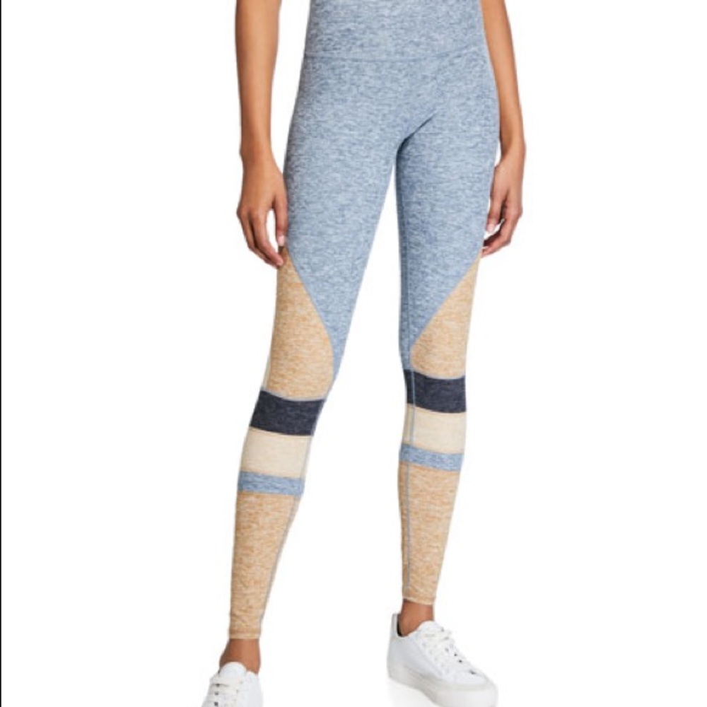Alo Yoga high-waist alo soft momentum legging